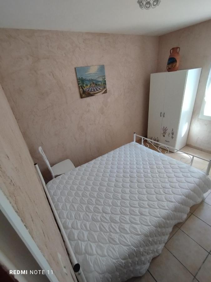 Chambre D Hotes En Provence, Au Pied Du Luberon, Les Coquelicots La Tour-d'Aigues Bagian luar foto